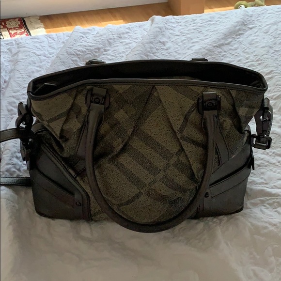 Burberry Bag - Picture 2 of 9